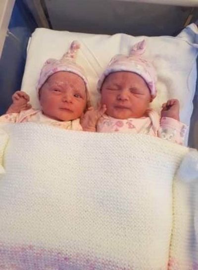 Ciara 5lb 8 born at 1.17am Celine 4lb 11 born at 1.21am on the 10th july 2019

