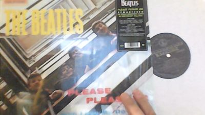 I finally did it. got an autnetic  beatles debut album...
